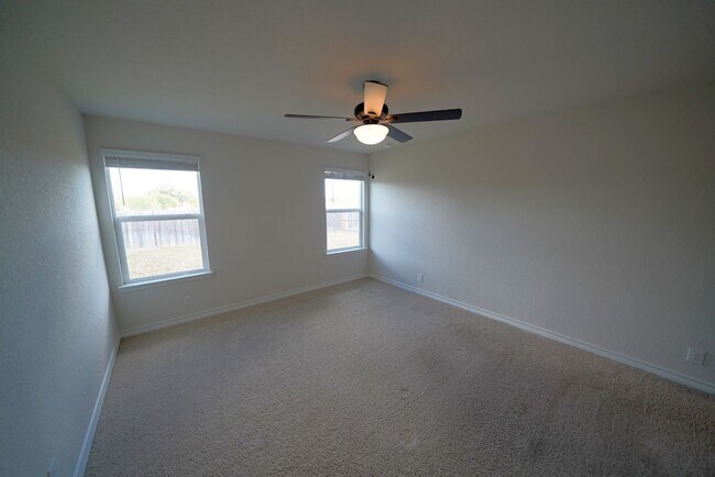 Building Photo - Like New Home in Red River Ranch (Cibolo)! -  Realtor Commission: $500