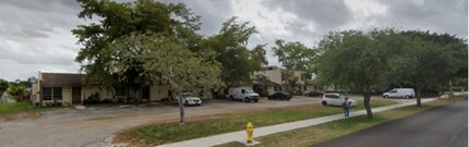 Building Photo - 4138-4153 SW 61st Ave