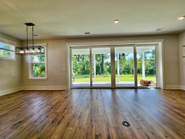 Building Photo - Like new beauty in Point Hope - Charleston