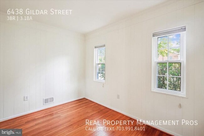Building Photo - 6438 Gildar St