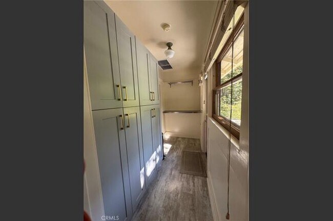 Building Photo - 1270 Mar Vista Ave
