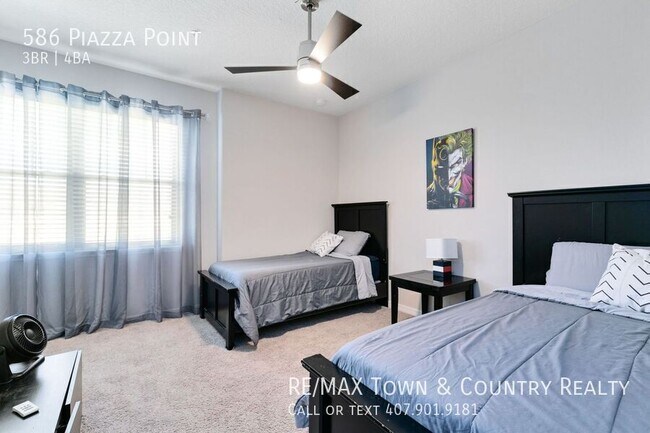 Building Photo - 586 Piazza Point