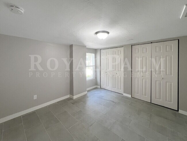 Building Photo - 1615 Evans Ave