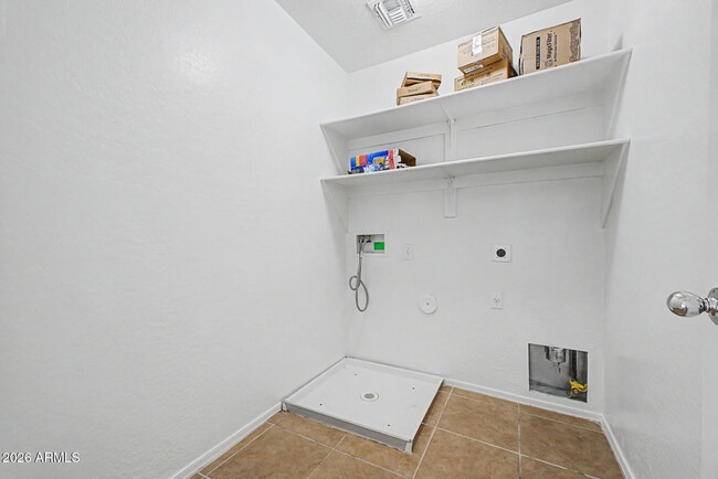 Building Photo - 14165 W Crocus Dr