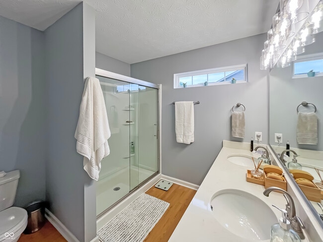 Building Photo - 2636 Bluewood Way