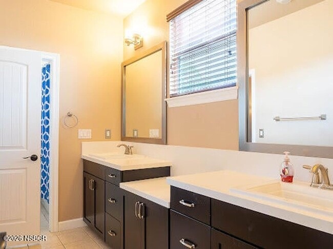 Building Photo - Beautiful Lompoc Home