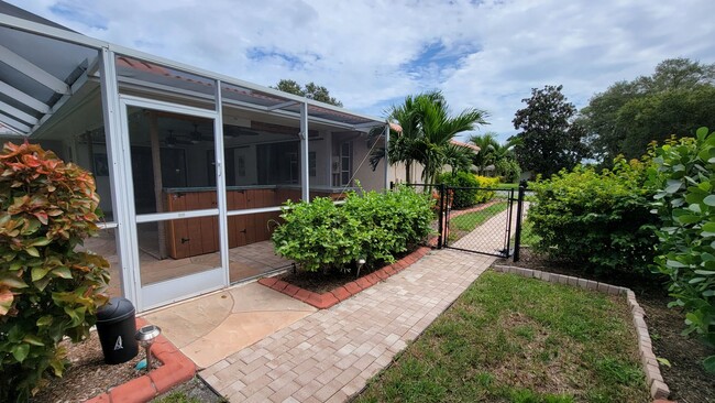 Building Photo - Pristine Pool Home - 3 bed/ 2 bath/ 2 car ...