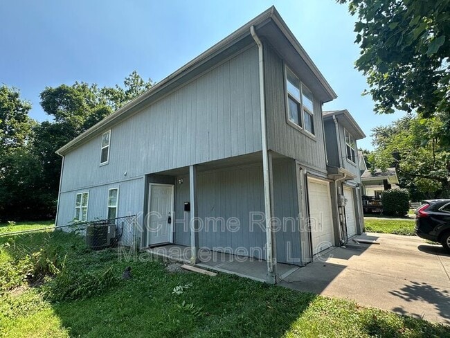 Building Photo - 1001 S Hocker Ave