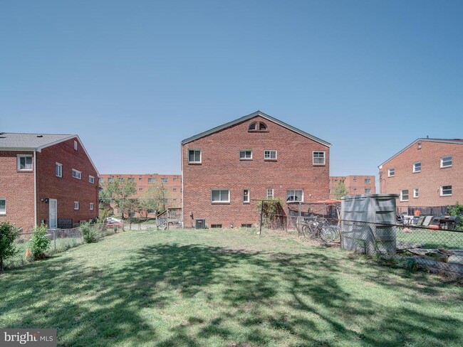 Building Photo - 2611 Keating St