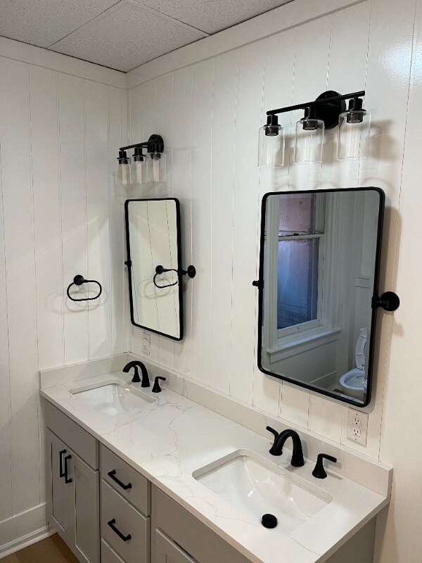 Building Photo - 125 N George St