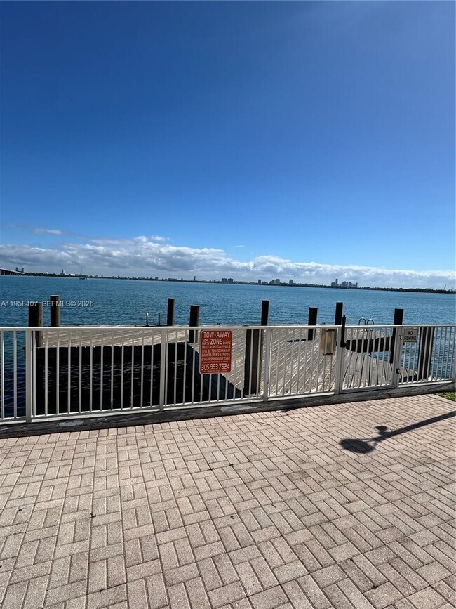 Building Photo - 3301 NE 5th Ave