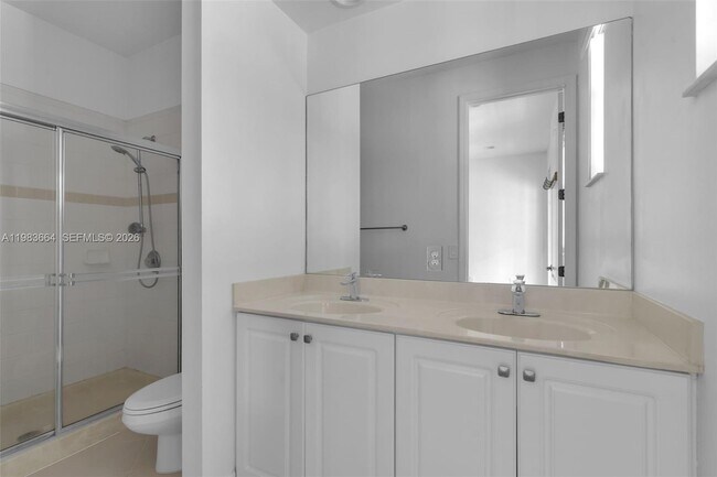 Building Photo - 624 SW 147th Ave