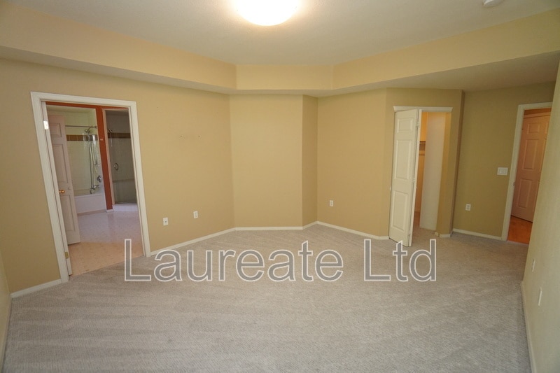 Building Photo - 6414 Silver Mesa Dr