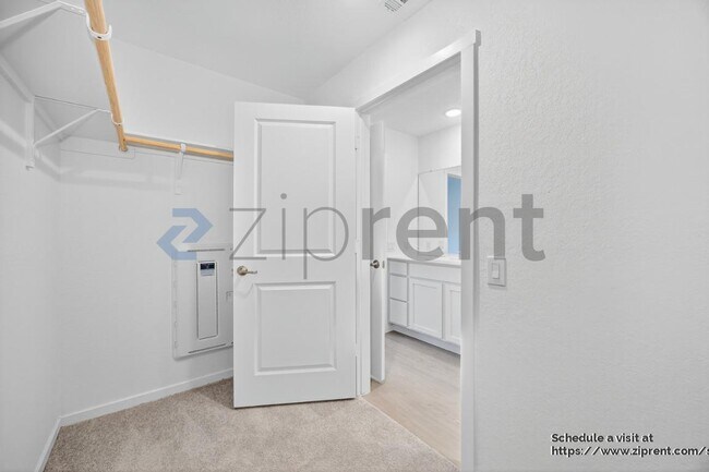 Building Photo - 8830 Pyron Pl
