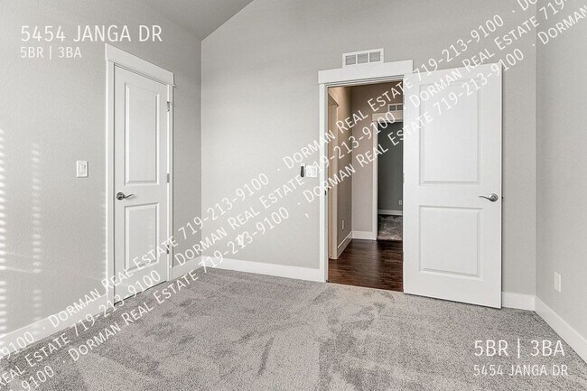 Building Photo - 5454 Janga Dr