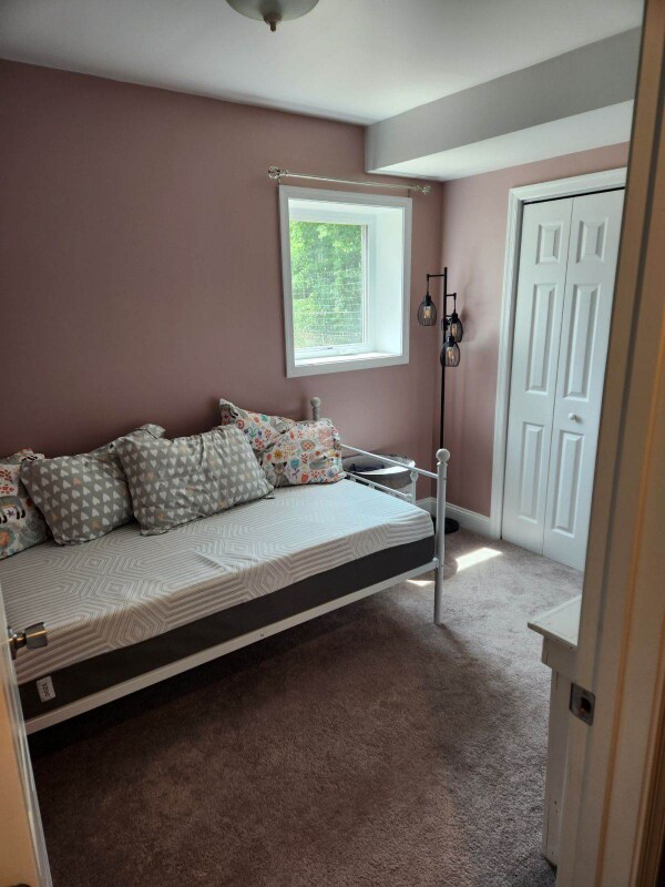 Primary Photo - 447 Oliver Ridge Ln