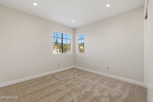 Building Photo - 26916 Lost Oak Ct