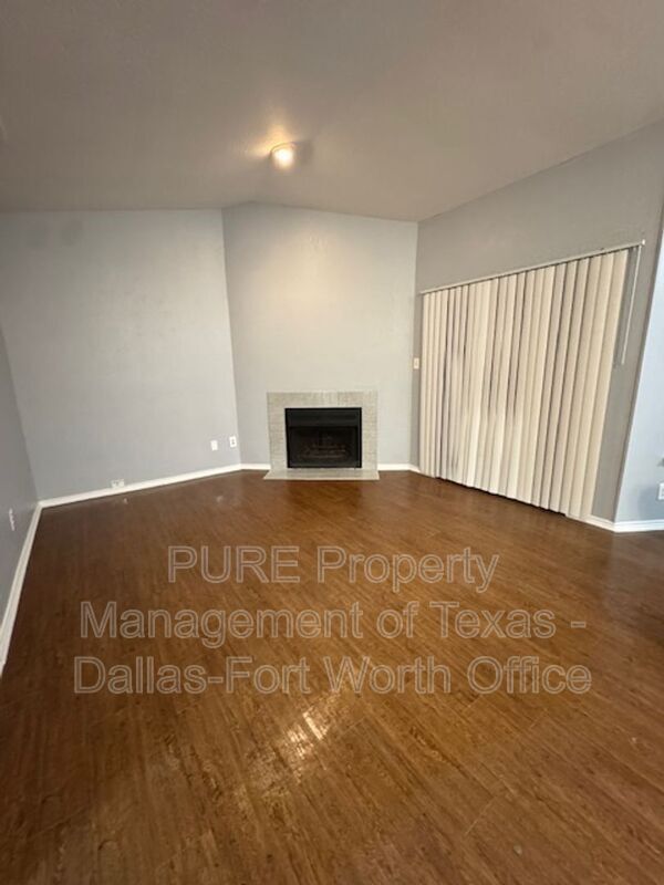 Building Photo - 810/203 Castleglen Drive