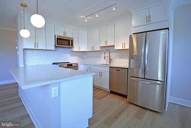 Building Photo - 100 Windermere Ave