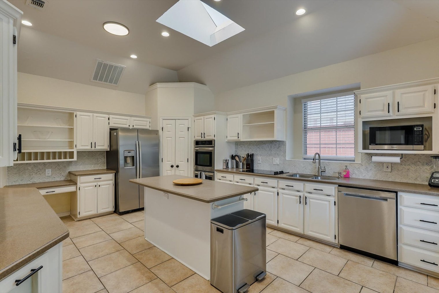 Building Photo - 7701 Ridgeway Ct