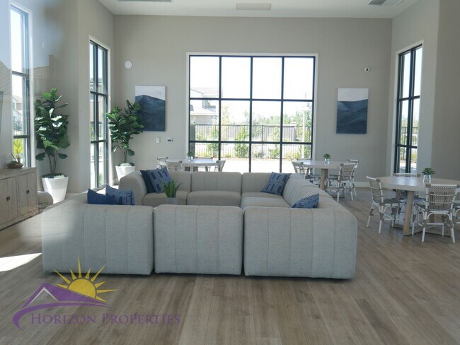 Building Photo - Modern Two-story 4 Bed 3.5 Bath 2,786 sqft...