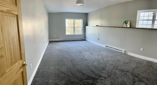 Building Photo - 19 Rutter St