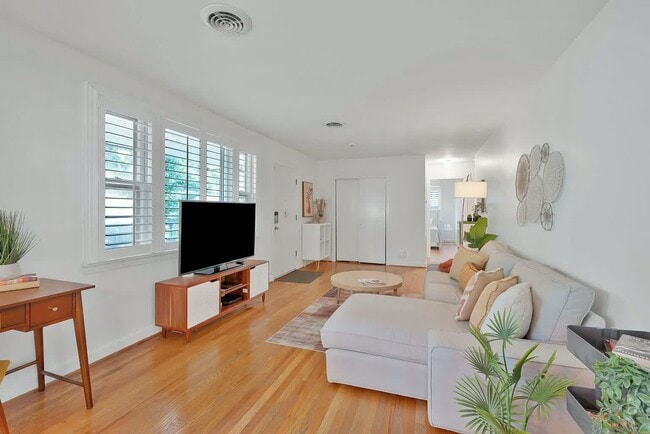 Building Photo - 6231 Henry Ford Dr