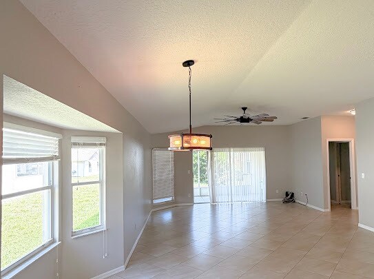 Building Photo - 839 W Sunbird Path