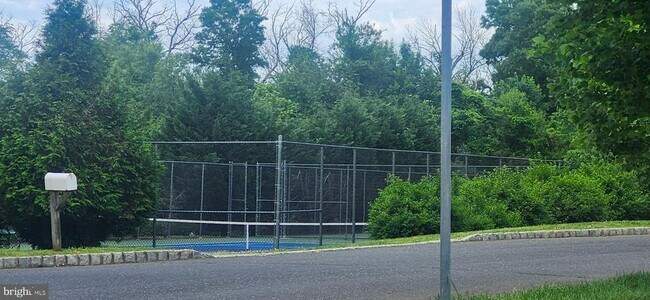 Building Photo - 2 Marchesi Dr