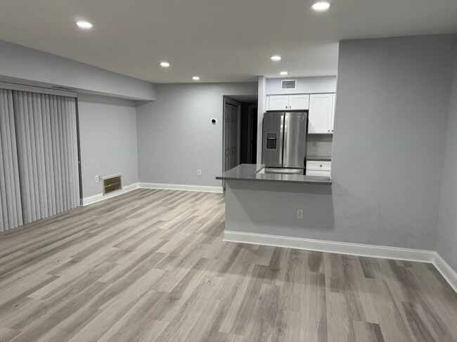 Building Photo - 7841 Enola St