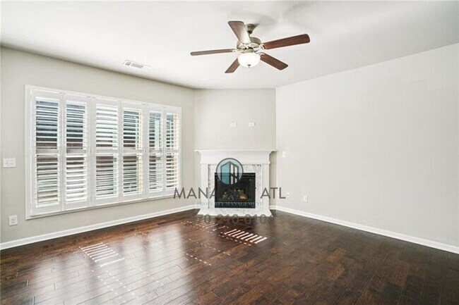Building Photo - Move-in-ready 3 bedroom townhome in Duluth