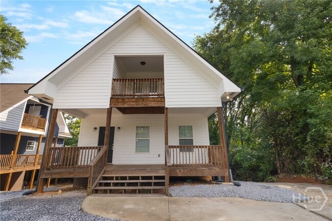 Building Photo - 472 First Street