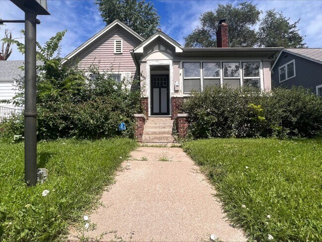 Primary Photo - Coming Soon!!! Spacious 5 bedroom House Wi...