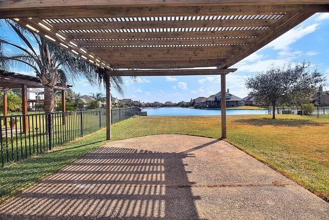 Building Photo - 7517 Vaquero Dr