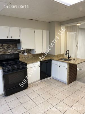 Building Photo - 2111 Eagle St