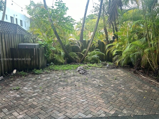 Building Photo - 3147 New York St