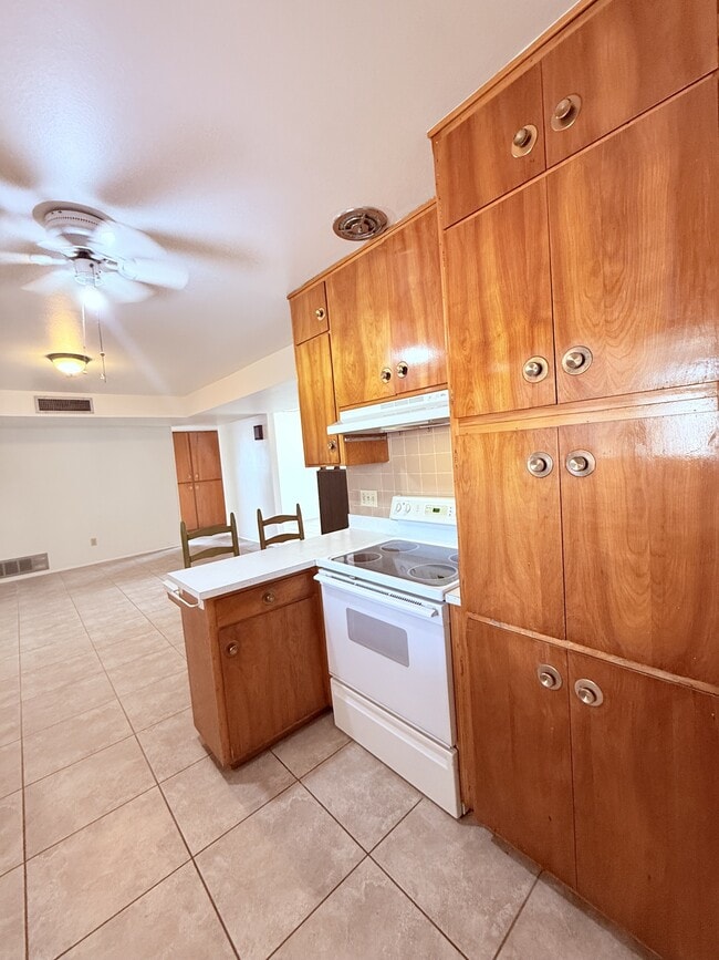 Building Photo - 4834 N Los Altos Pl