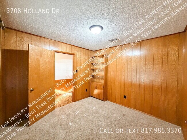 Building Photo - 3708 Holland Dr