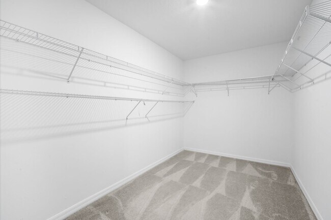 Building Photo - Newer Construction Rental with Open Layout...