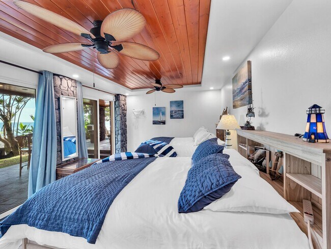 Building Photo - Oceanfront Estate: The Honolii Hale