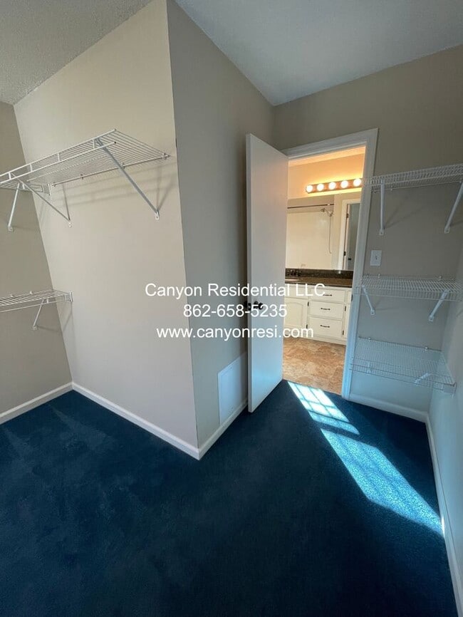 Building Photo - 14013 SW Galveston Cir