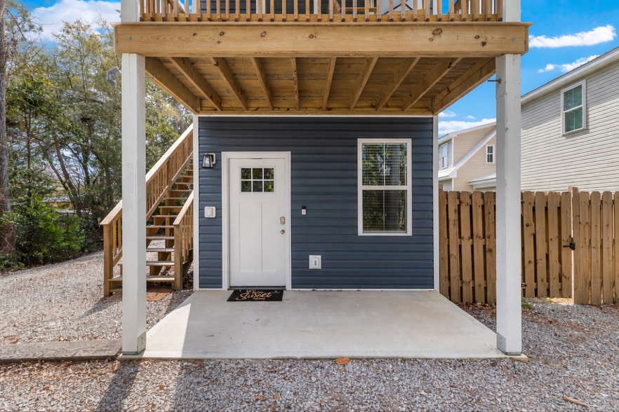 Building Photo - 5069 Peachtree Ave