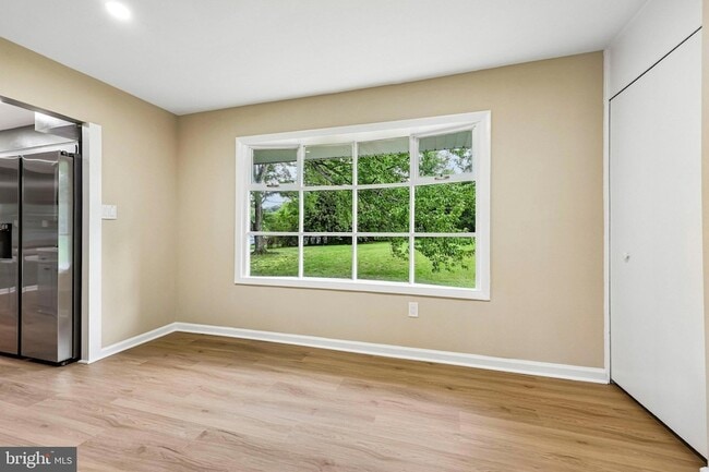 Building Photo - 7200 Vellex Ln