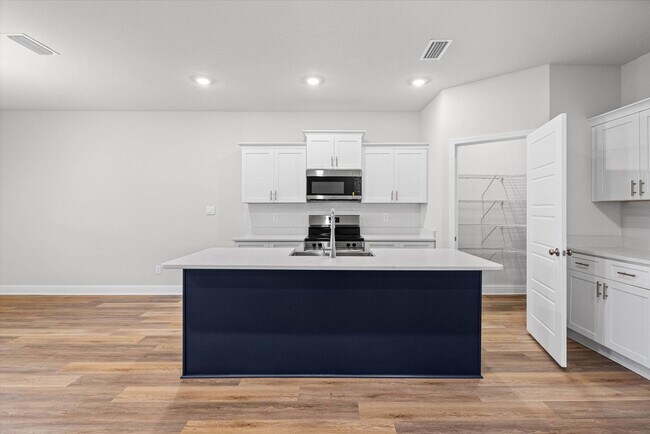 Building Photo - 7307 Hawkins Mnr