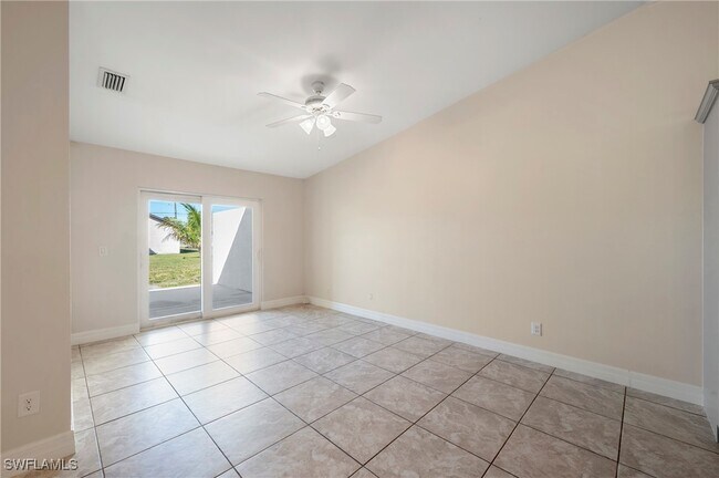 Building Photo - 4208 SW 7th Pl