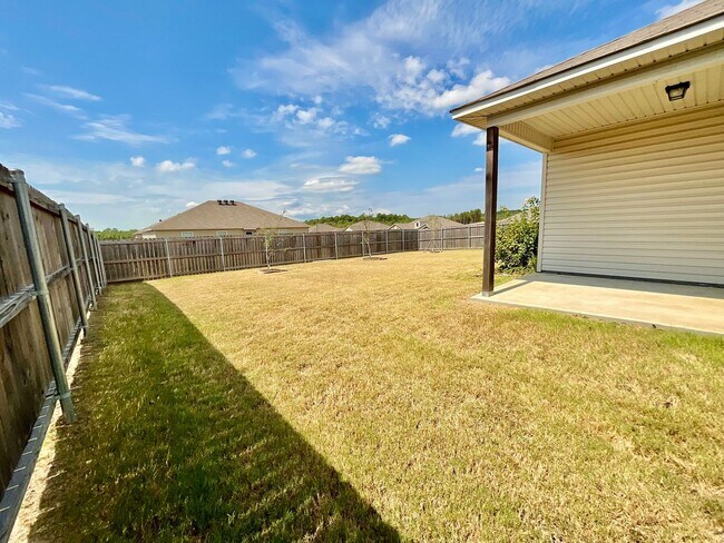 Building Photo - 4401 Olympic Dr