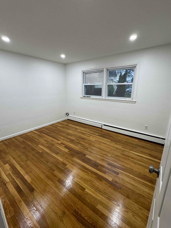 Building Photo - 130 Lake Ave