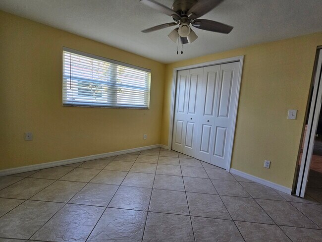 Building Photo - 7313 Hatteras Dr