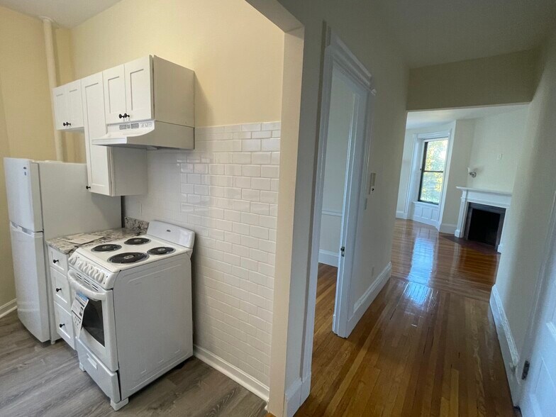 Primary Photo - 504 Beacon St