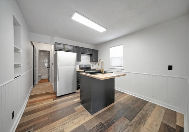 Building Photo - 1129 N 29th St